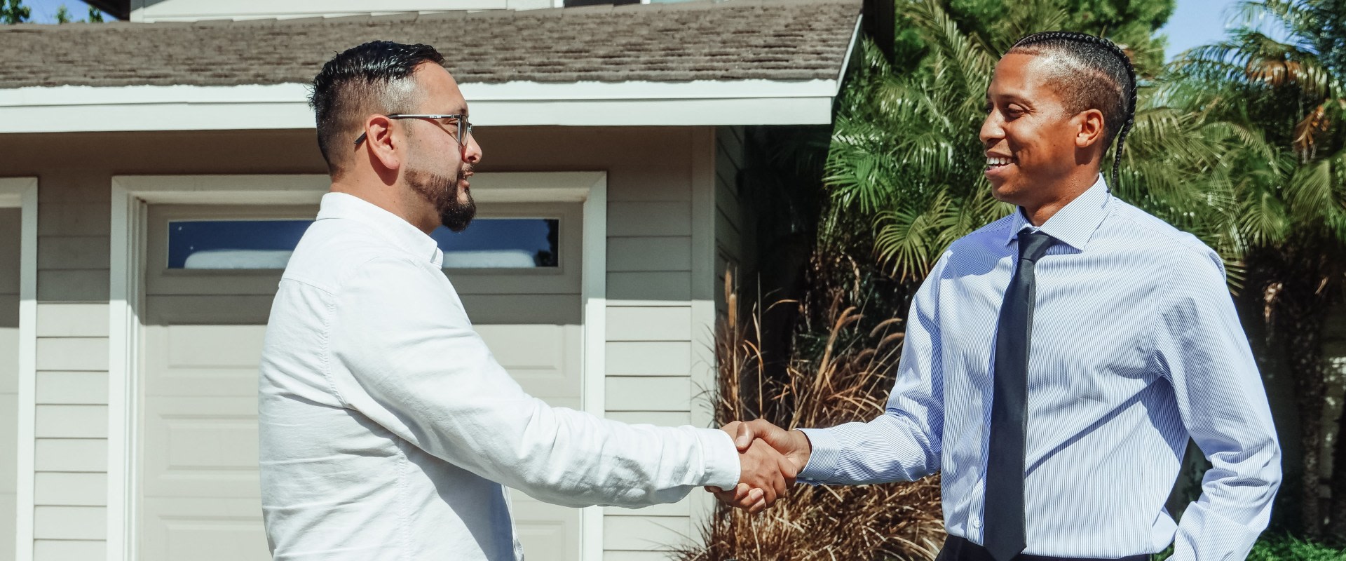 Avoiding The Pitfalls: How Cash Home Buyers In Miami, FL Can Assist With Foreclosure Investing
