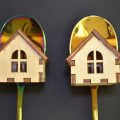 What is the Difference Between an REO and a Pre-Foreclosure Property?